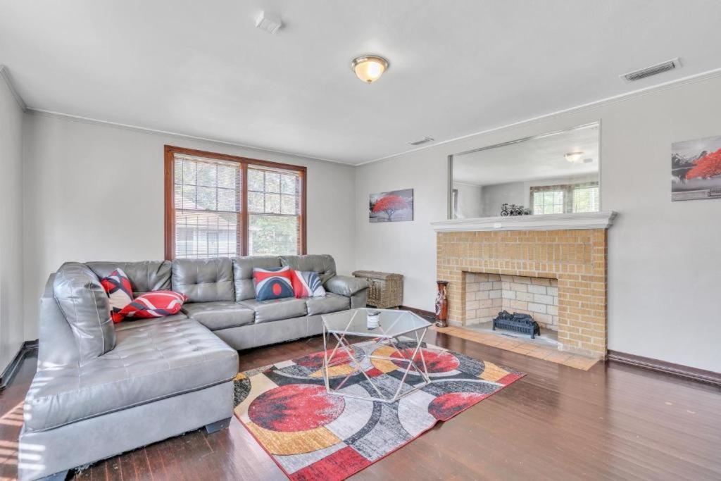 Comfy Pet Friendly Home In Jacksonville Mins To Downtown'S Екстериор снимка