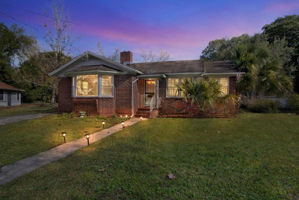 Comfy Pet Friendly Home In Jacksonville Mins To Downtown'S Екстериор снимка