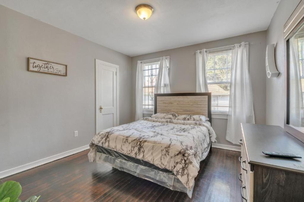 Comfy Pet Friendly Home In Jacksonville Mins To Downtown'S Екстериор снимка